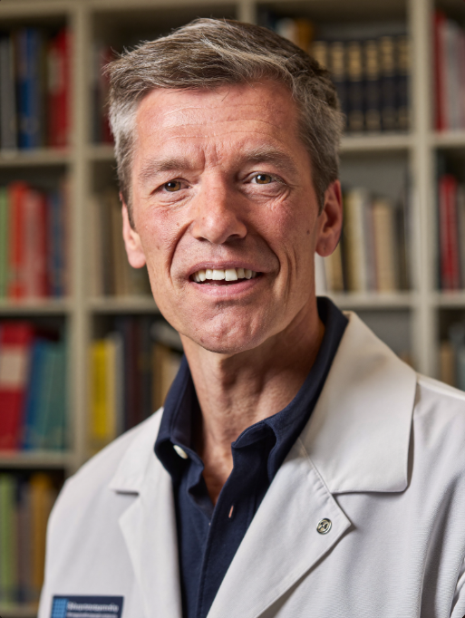 DR. GAÉTAN CHEVALIER